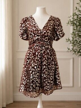 AQUA Women's Dark Red Leopard V-Neck Metallic Dress NWT Size Small